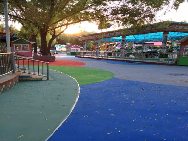 美国SP彩色路面在儿童乐园应用